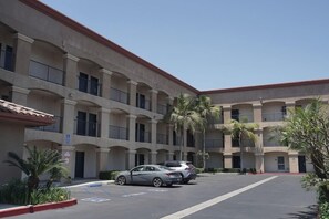 Exterior - Harbour Inn and Suites (Garden Grove)