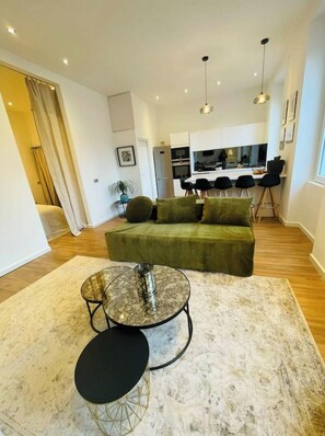 Télévision à écran plat