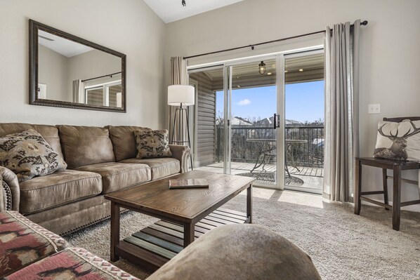 公寓客房, 多張床, 陽台, 山景 | 客房景觀