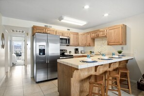 Condo, Multiple Beds, Hot Tub, Mountain View | Private kitchen | Fridge, microwave, oven, stovetop - Byron's Overlook (St. George)