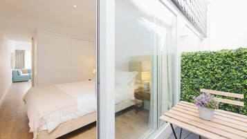 2 Bedroom Mezzanine Apartment (2.4) | Terrace/patio