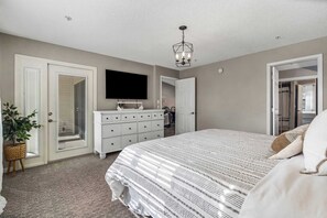 Condo, Multiple Beds, Patio, Garden View (Farmhouse at the Foothills) | 2 bedrooms, individually decorated, individually furnished, free WiFi - Farmhouse at the Foothills - Perfect Escape (Branson)