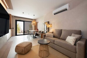 Smart TV 42-inci dengan saluran TV digital, TV, dan Netflix