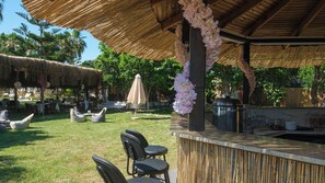 Bar (en la propiedad)