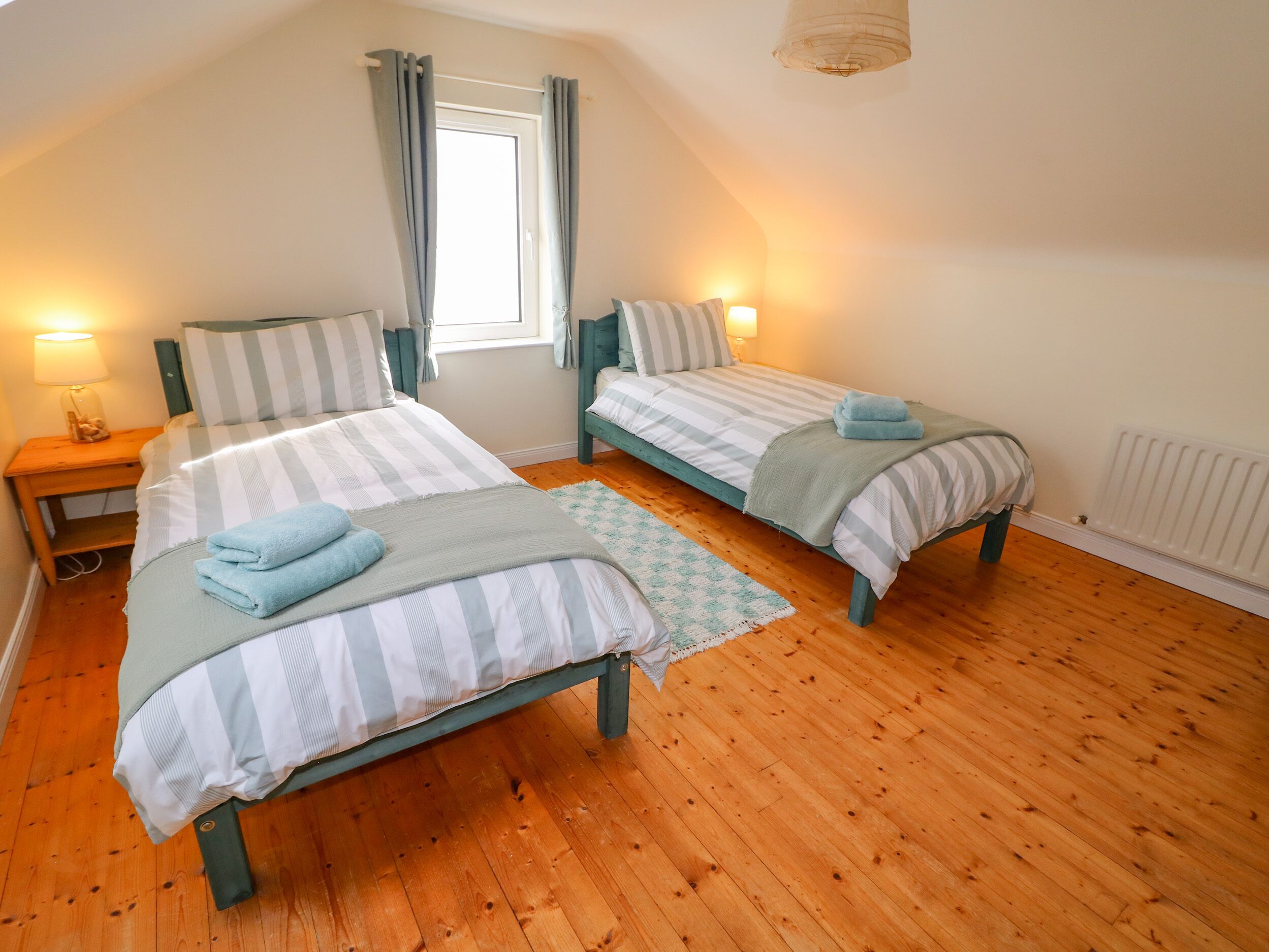 4 bedrooms, individually decorated, individually furnished, free WiFi