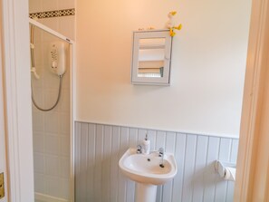 Shower - Strandview (Coleraine)