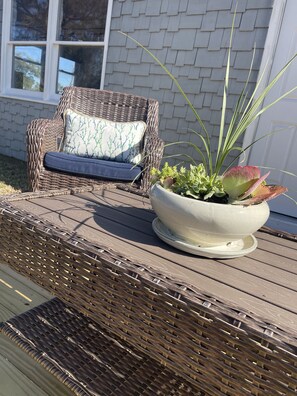 Property grounds - Relax, unwind in beautiful coastal cottage near exquisite Cape Hatteras Seashore (Buxton)