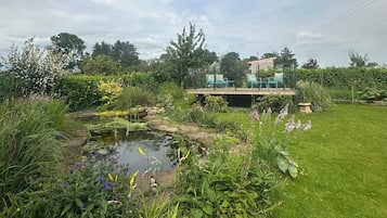 Cottage | Property grounds