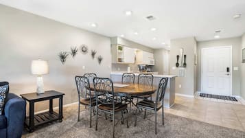 Condo, Multiple Beds, Patio, Golf View (Golf View Escape) | Dining