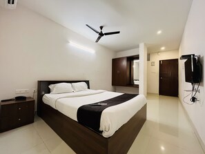 Standard Room | Desk, free WiFi - Royal Regency (Mangaluru)