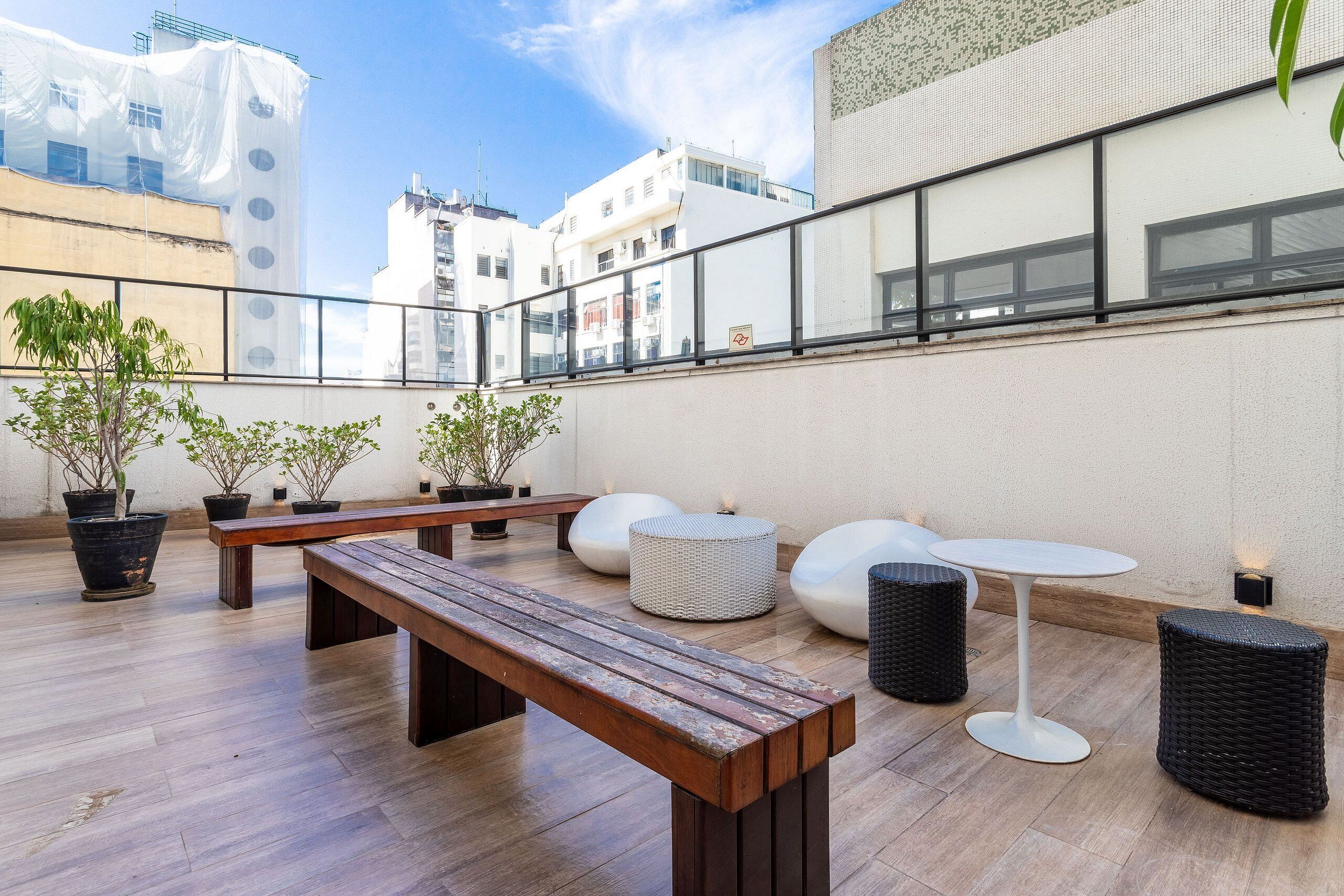 Apartamento júnior | Opções para refeição ao ar livre