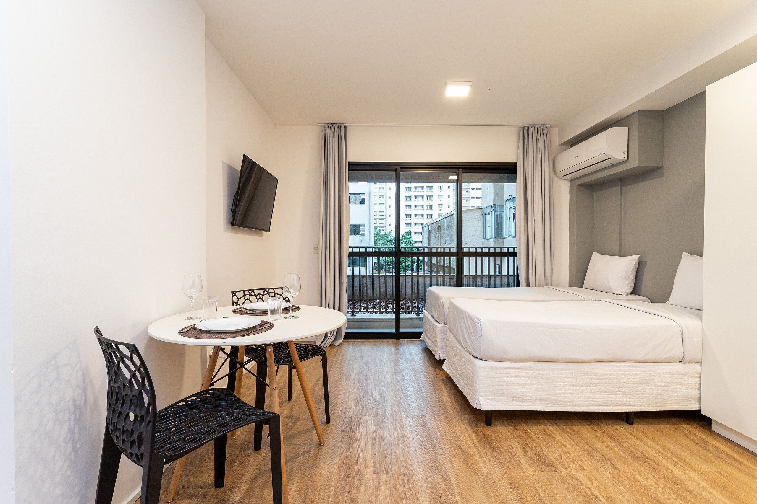 Estúdio premier | Ferros/tábuas de passar roupa, Wi-Fi de cortesia, roupa de cama