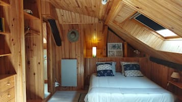 1 slaapkamer, een bureau, gratis wifi, beddengoed