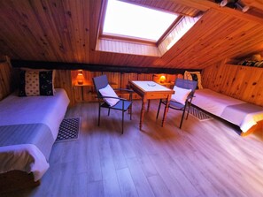 1 dormitorio, escritorio, wifi gratis y ropa de cama