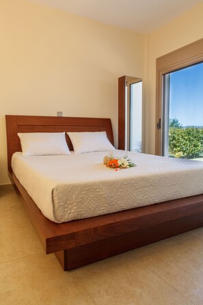 3 bedrooms, in-room safe, soundproofing, iron/ironing board