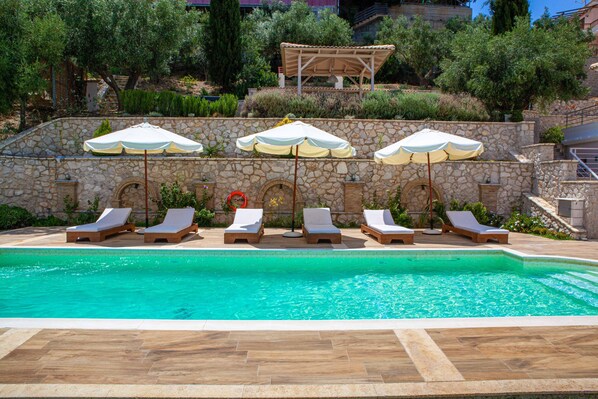 Piscine extérieure