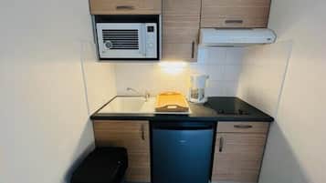 Frigorifero, microonde, forno