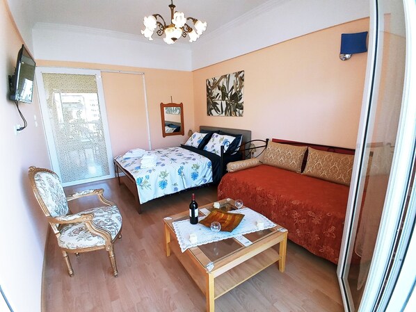 1 habitación, escritorio, tabla de planchar con plancha y wifi gratis 