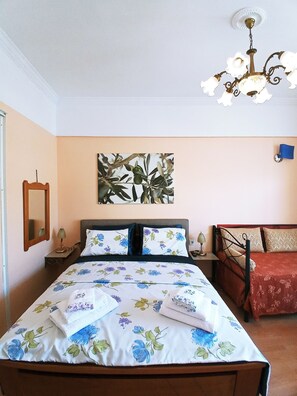 1 chambre, bureau, fer et planche à repasser, Wi-Fi gratuit