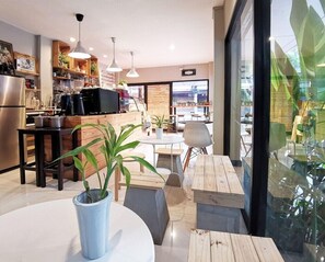 Dining - Foresttel Bkk - Hostel (Bangkok)