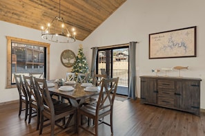 Dining - 4BR Poolside Retreat w/ Hot Tub + Boat Slip (Branson)
