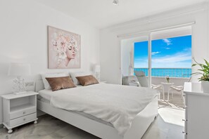 2 عدّة غرف نوم ومكواة/لوح كي وواي فاي مجانًا وملاءات أسرّة