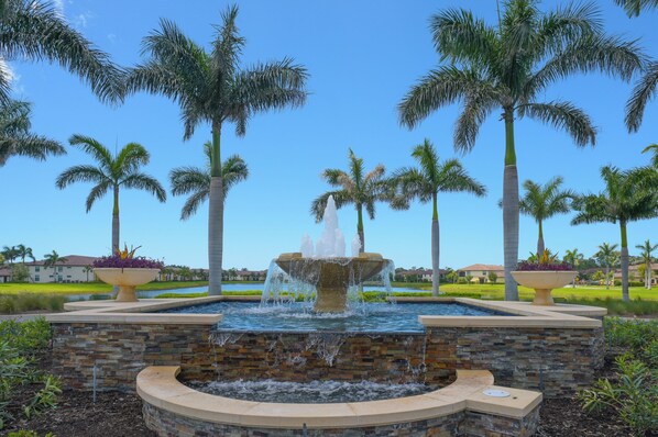 Property grounds - Treviso Bay Resort Condominium, Live in Paradise! (Naples)