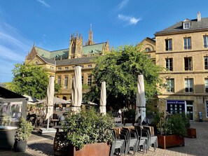 Outdoor dining - Rock in Share - Au Fil de L'eau (Metz)