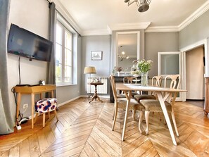 Dining - Rock in Share - Au Fil de L'eau (Metz)