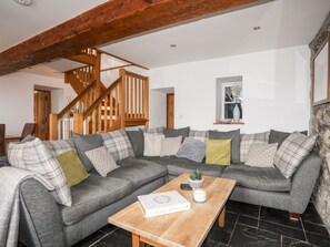 Cottage | Living area | DVD player - The Farm House (Pwllheli)