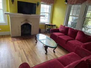 Living area - AVAILABLE! Beautiful Victorian Duplex in the heart of Historic Summerville (Augusta)
