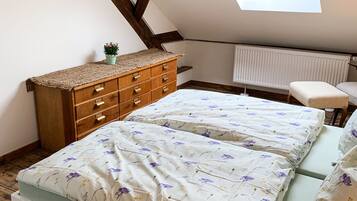 2 habitaciones, cuna de viaje, wifi gratis y ropa de cama