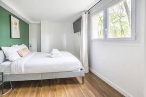 3 chambres, fer et planche à repasser, lit parapluie, Wi-Fi