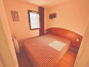 1 bedroom, WiFi, bed sheets - 1st floor, view ski slopes, fitness, swimming pool, terrace, tv, ski locker, 33m², Barèges/La Mongie (La Mongie)