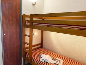 WiFi, bed sheets - 1st floor, view ski slopes, fitness, swimming pool, terrace, tv, ski locker, 28m², Barèges/La Mongie (La Mongie)