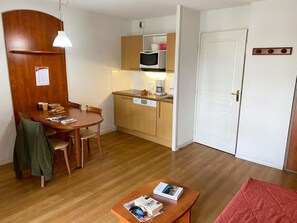 Dining - 1st floor, view ski slopes, fitness, swimming pool, terrace, tv, ski locker, 28m², Barèges/La Mongie (La Mongie)