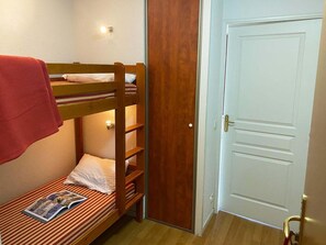 WiFi, bed sheets - 1st floor, view ski slopes, fitness, swimming pool, terrace, tv, ski locker, 28m², Barèges/La Mongie (La Mongie)