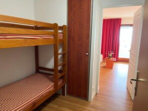 WiFi, bed sheets - 2nd floor, view ski slopes, fitness, swimming pool, terrace, tv, ski locker, 28m², Barèges/La Mongie (La Mongie)