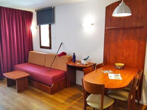 Dining - View ski slopes, fitness, swimming pool, terrace, tv, ski locker, 34m², Barèges/La Mongie (La Mongie)