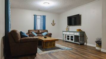 Smart TV, video games