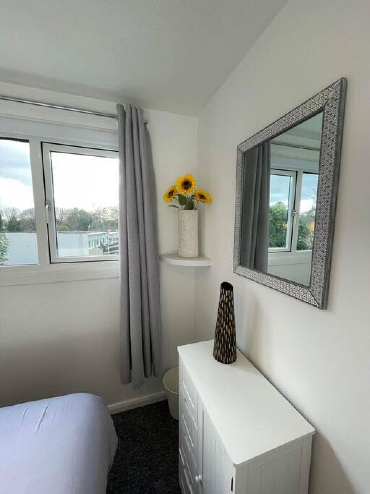 2 bedrooms, WiFi (free), bed sheets