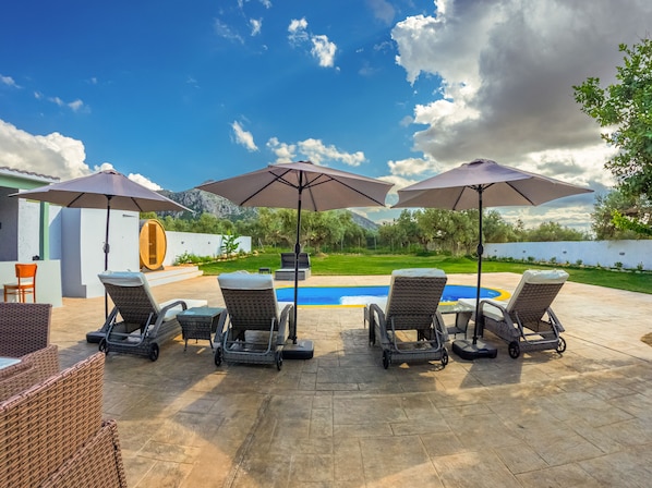 Exterior - OLD OLIVE TREE COTTAGE (Monemvasia)