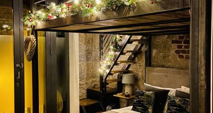 The Bruce @ RWY Studio - sleeps 4 guests in 1 bedroom