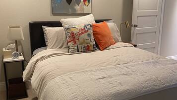 1 bedroom, desk, iron/ironing board, free WiFi