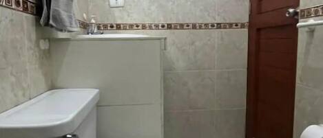 Dusj og toalettpapir