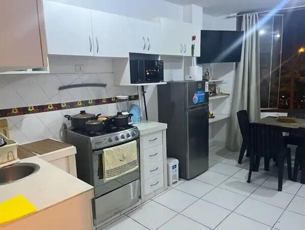 Private kitchen - Oceanview condo (Huanchaco)