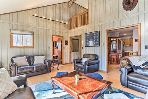 Game Room, Fire Pit: Family-Friendly Poconos Haven