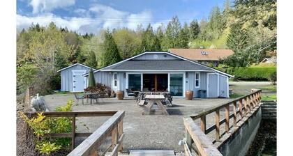 Dockside ~ Private Waterfront Paradise