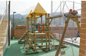 Children’s area - Modern apartment near Metro, tourist areas (Sabaneta)
