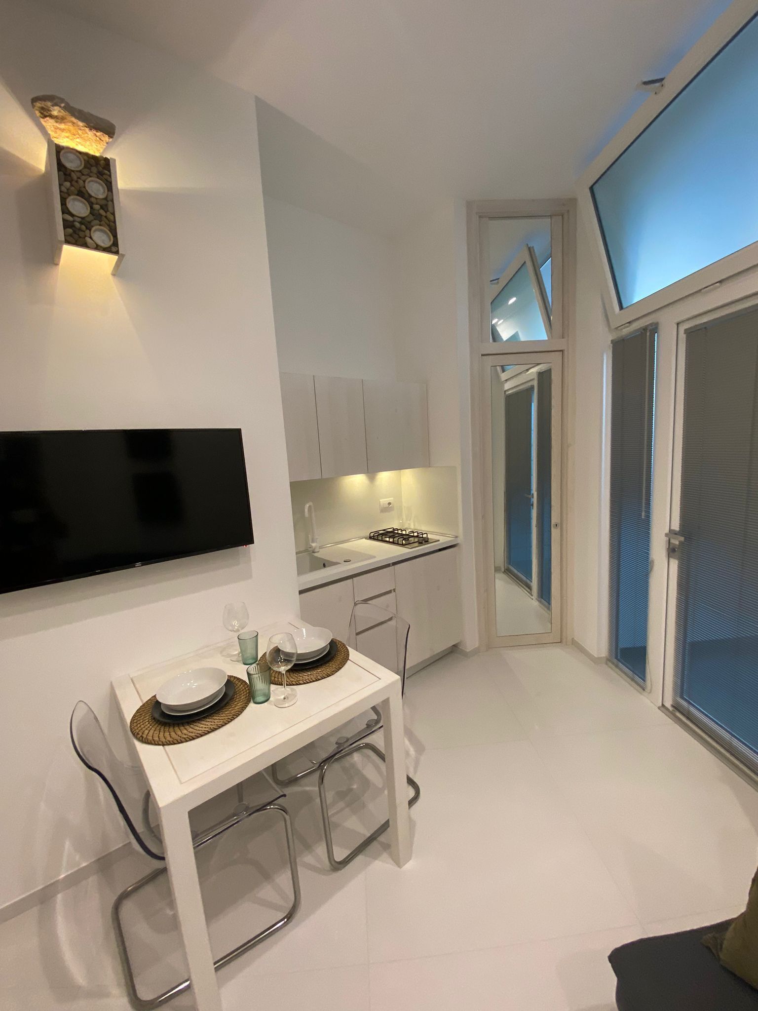 Comfort Townhome, Ground Floor 2 | 1 bedroom, down duvets, in-room safe, individually decorated